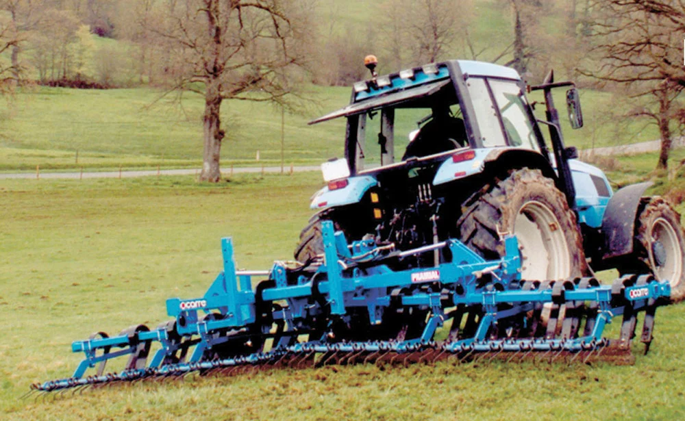 aeration-prairie - Illustration Faut-il aérer ses prairies ?