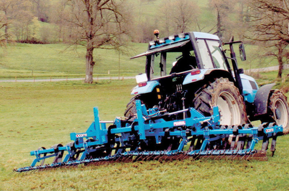 aeration-prairie - Illustration Faut-il aérer ses prairies ?