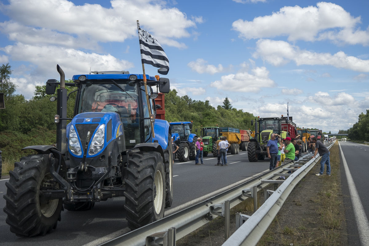 Manif-Plestan-220715_20 - Illustration Les agriculteurs interdits de manifester