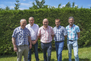 Roger Laurent (Bohars), Stéphane Riou (Loc-Eguiner-Ploudiry), Frédéric Conq (Plouarzel), Yvon Guillou (Lanmodez) et Louis-François Leconte (Ploërdut)