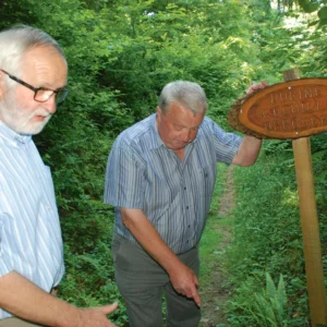 Hervé Guirriec et Jean-Yves Kerhoas composent autour d’une passion commune : les plantes sauvages.