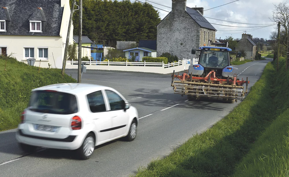 accident-engin-agricole-prevention - Illustration Signaler l’accident causé par tiers