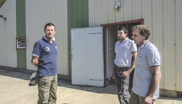 gavage-canard-frederic-gueho-fabien-dominique-le-corronc