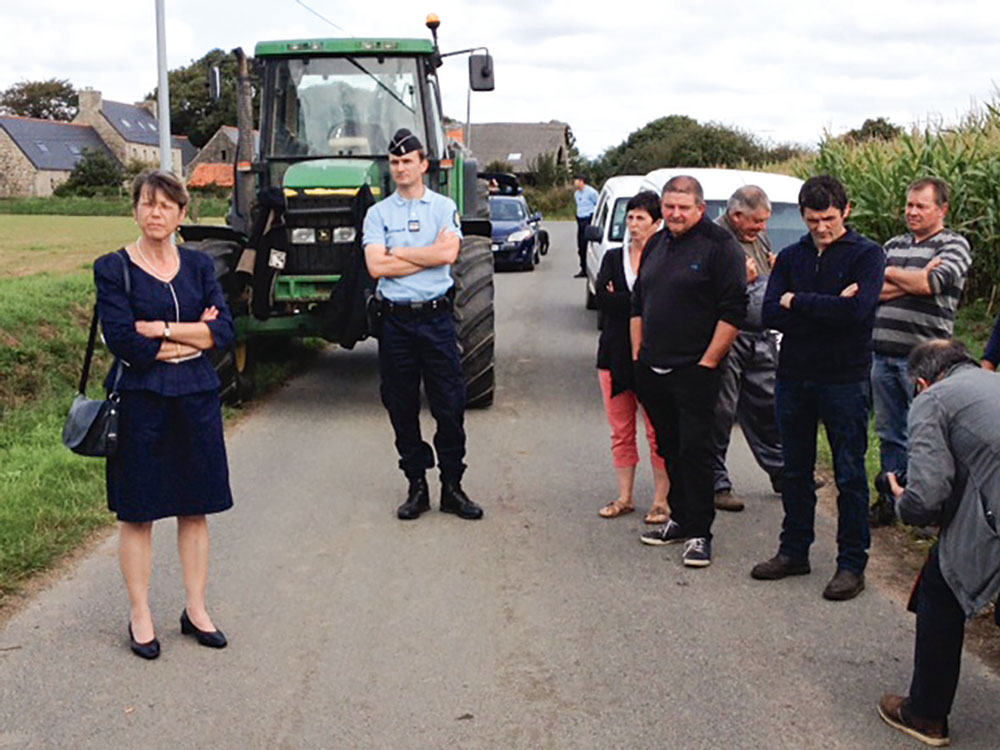 manisfestation-blocage-agriculteur-elevage-administration-locale - Illustration Le blocage d’un contrôle fait du bruit