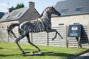 Sculpture de cheval en métal réalisées par Christophe Milcent