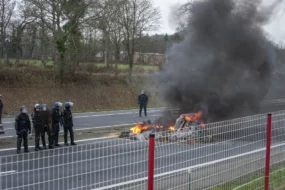 blocage-rn12-guingamp-93