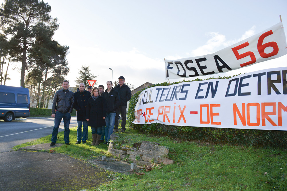 fdsea-56-crise-conjoncture-francois-hollande-14-janvier-2016-saint-cyr-coetquidan - Illustration La FDSEA tente d’interpeller le président