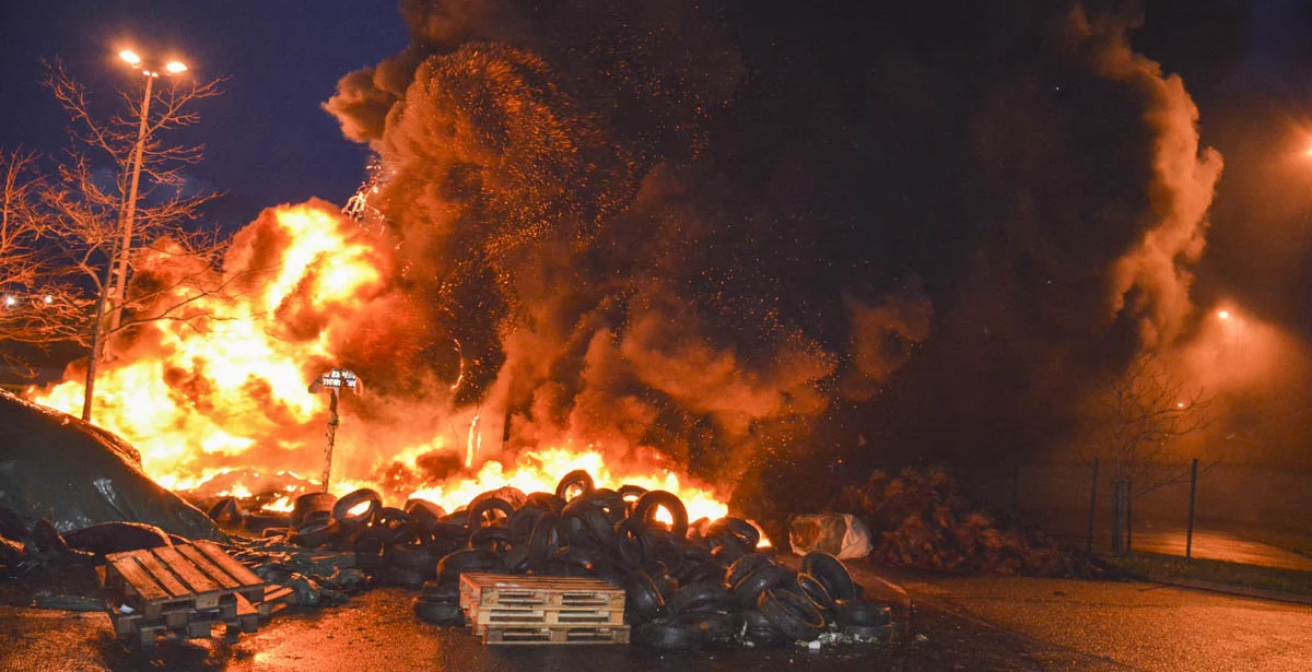 blocage-logistique-plateforme-lidl-ploumagoar09 - Illustration Les agriculteurs mettent la pression sur la grande distribution