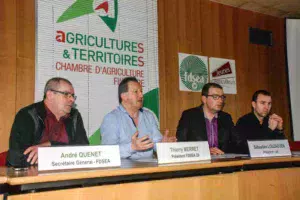 fdsea-jeune-agriculteur-maison-agriculture-crise-manifestation-fumier-pneus-etiquetage-conjoncture-porc-lait-elevage