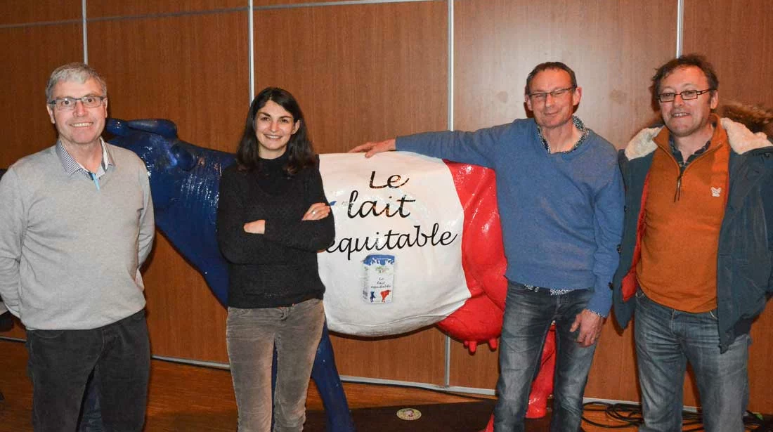 De gauche à droite : Christophe Baron, président de Biolait, Aurélie Trouvé, enseignant-chercheur à l’Agro Paris Tech, Christian Hascoët, de l’association des producteurs indépendants (Apli) et Pierre Viste, producteur de lait dans la Manche. - Illustration “Sans régulation, point de salut”