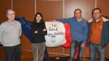 De gauche à droite : Christophe Baron, président de Biolait, Aurélie Trouvé, enseignant-chercheur à l’Agro Paris Tech, Christian Hascoët, de l’association des producteurs indépendants (Apli) et Pierre Viste, producteur de lait dans la Manche.