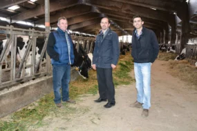 De gauche à droite : Jean-Pierre Demy, Philippe Etienne (président de Coopédom), et Nicolas Demy.