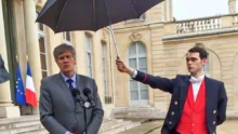 ministre-le-foll-parapluie