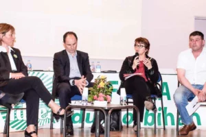 Légende : Marie-Andrée Luherne (FDSEA 56), Frédéric Duval (Medef Bretagne), Christiane Lambert (FNSEA) et Thomas Guégan (JA 56)