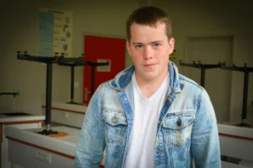 Loïc Brault, apprenti en Terminale Bac Pro au CFA de Kerliver, sur le site du Lycée de Suscinio à Morlaix (29).