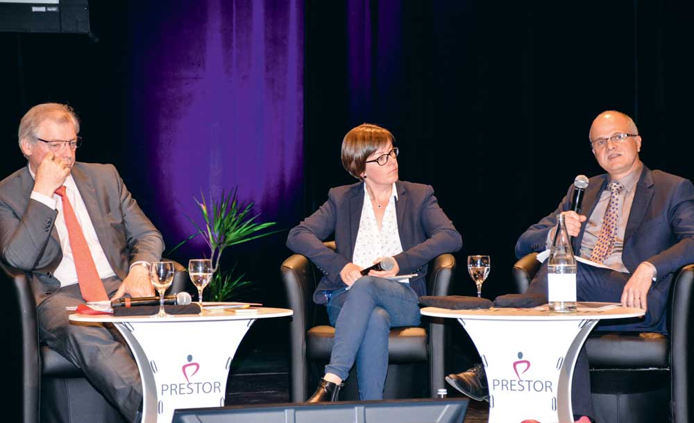 Guillaume Roué, président de Prestor, Béatrice Le Gall, PDG des établissements Rolland et Christophe Bonno, directeur d'Agromousquetaires (Intermarché), participaient à un débat sur la compétitivité des entreprises vendredi dernier à Carhaix. - Illustration Un coup d’avance pour rester compétitif