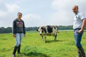 Amandine Le Bras, salariée et Stéphane Hirrien ouvriront les portes de la ferme le 23 juin prochain.