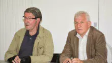 Paul Anselin, président fondateur de l’association Yvel-Hyvet et André Piquet, à droite, président du syndicat mixte du Grand Bassin de l’Oust, invitent les agriculteurs à participer à la journée bilan du 24 juin.