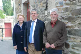 Anne-Françoise Trébéden, Yves Avril et Pierre Tanguy, bénévoles.