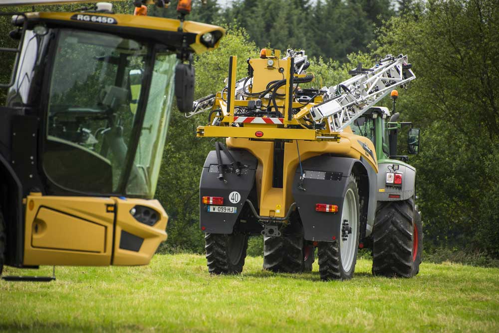 pulve-challenger-rogator-RG300-RG600 - Illustration Démo des pulvérisateurs Challenger RoGator RG300 et RG600