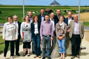 Les différents partenaires du projet Génosanté étaient réunis mardi 5 juillet près du Mont-Saint-Michel.