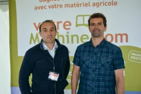 Jean-Michel Lamothe, concepter de votremachine.com et Sébastien Bellec, agriculteur à Peuton (53), référent pour ce nouveau concept dans le Grand Ouest.