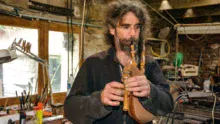 Rudy Le Doyen fabrique entièrement ses instruments. La cléterie est personnalisable à l’infini.
