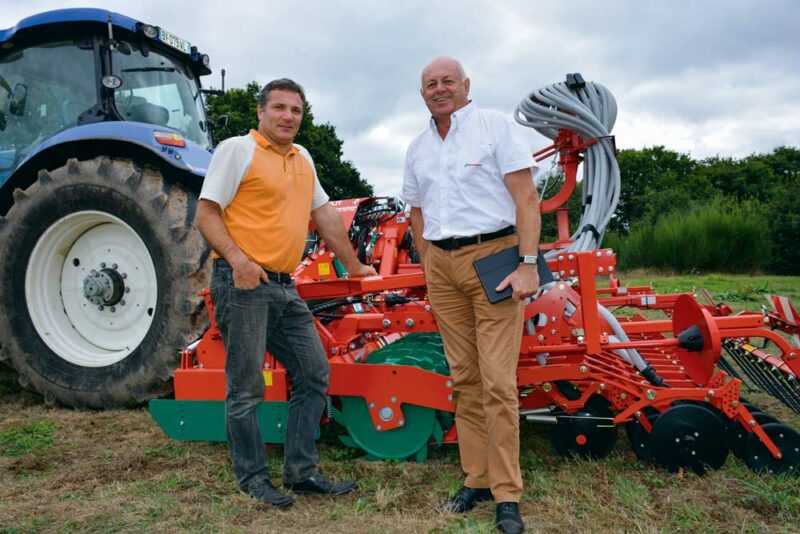 Fabrice Porcher, inspecteur technique chez Kverneland et Dominique Crossouard, inspecteur commercial Ouest.