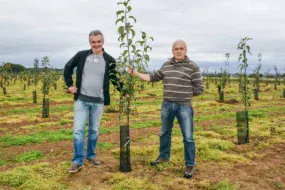 Gilles Guillard, installé à Gaël (à gauche), et Dominique Biche, conseiller à la Chambre d’agriculture.