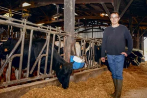 À 27 ans, Ronan Latimier a concrétisé son rêve d'enfance. En mars dernier, il a repris une exploitation laitière sur la commune de Trébry (22).