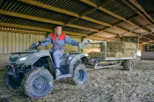 Pascal Nicolas utilise un quad Suzuki de 400 cm3 en 4 roues motrices et avec boîte de vitesses.