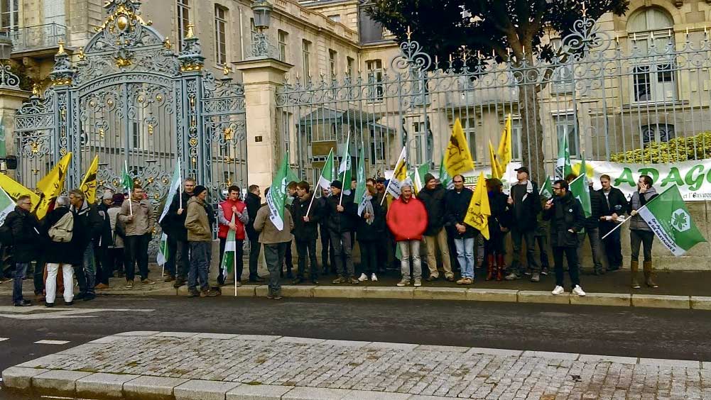 Manif-conf-rennes - Illustration “L’État doit payer d’urgence les aides”