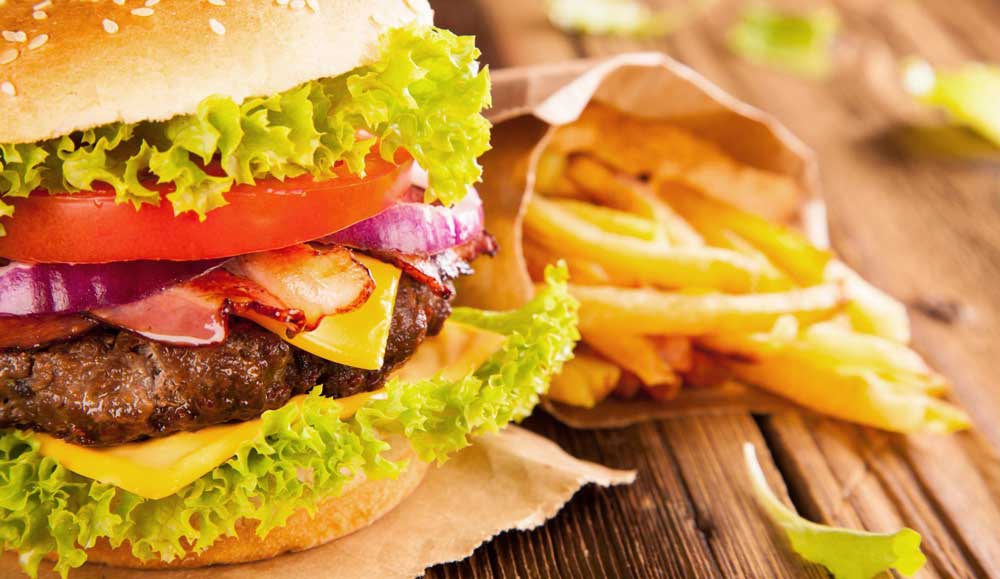 burger - Illustration Israël impose une labellisation sur les produits alimentaires gras