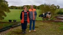 À l’installation du robot de traite, Claudine et Gwénaël Pavec ont voulu continuer à faire pâturer les vaches.