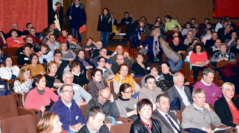 De nombreux adhérents de groupe de développement ont participé pendant deux jours à des circuits thématiques dans la région (lait, énergie...) et à des ateliers d'échanges, avant de se retrouver à Vannes (56), vendredi en soirée.