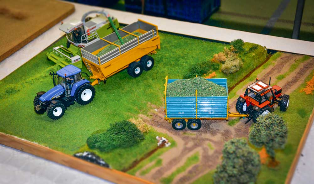 miniatures-agricoles - Illustration Les miniatures agricoles tiennent leur show