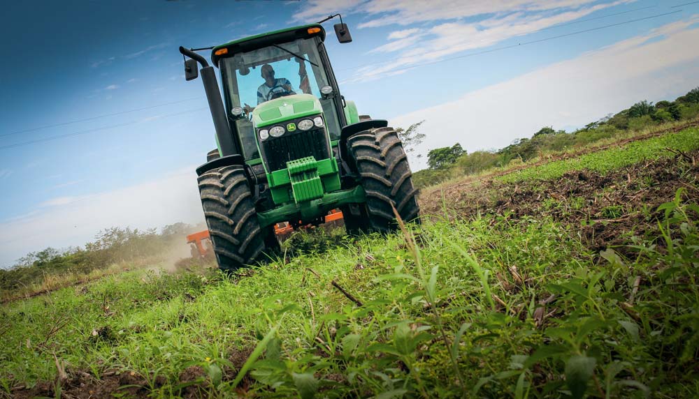 tracteur-investissement - Illustration Le chiffre d’affaires des industriels de l’agroéquipement en baisse de 2,8% en 2016