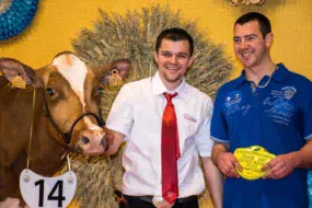 La Championne de Paris Hadisso 100, avec Nicolas Jouët et son propriétaire Yannick Tréguer.