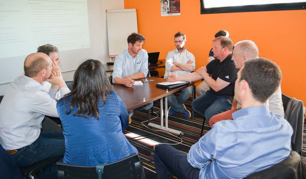 Les participants à l’atelier « Communiquer sur le projet de méthanisation et valoriser la production de chaleur » ont bénéficié de l’expérience de Bruno Calle, éleveur à Arzal. - Illustration Le Club Performance a réuni méthaniseurs et porteurs de projet