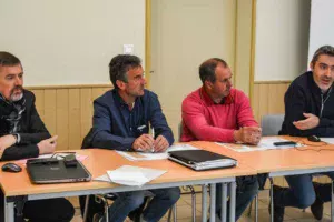 De g. à dr. : Marc Gambarotto, directeur herd-book Limousin (HBL), Louis-François Leconte, président section Bretagne, Daniel Peyrot, membre du bureau national, et David Delgoulet, chef de service HBL.