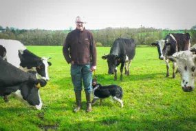 Sur un parcellaire morcelé, Ludovic Massard a gagné 13 ha de pâturage accessibles aux vaches laitières avec des aménagements.