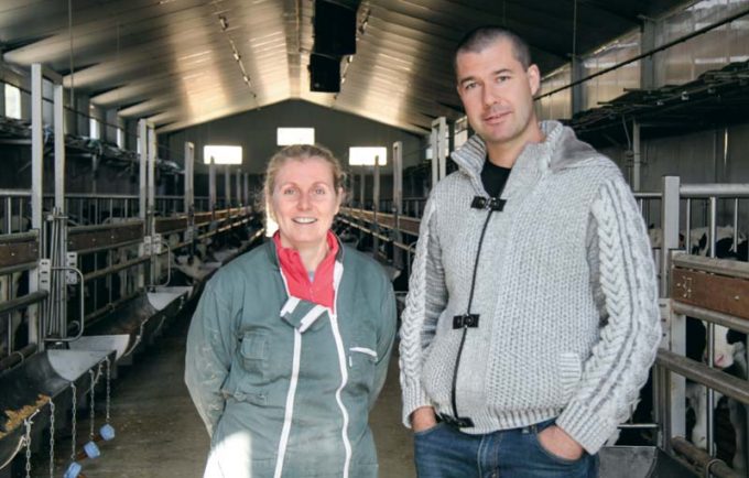 « Le bâtiment et la citerne souple pour stocker les effluents de mes 396 veaux s’intègrent parfaitement à l’environnement », se félicite Stéphanie Realland.