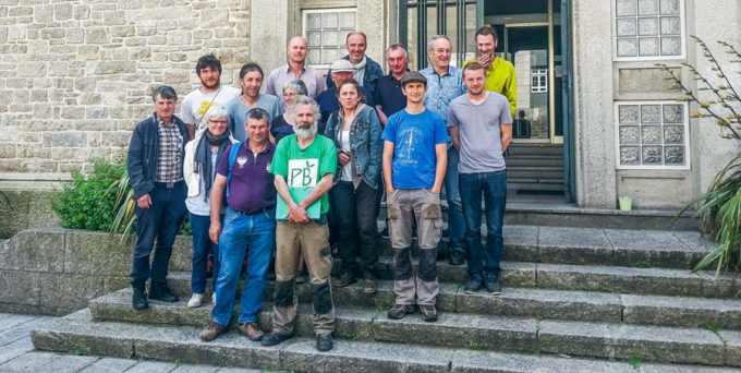 Lundi dernier au tribunal de Saint-Malo, Jean-Claude Juhel a été soutenu par des membres de la Confédération paysanne d’Ille-et-Vilaine.