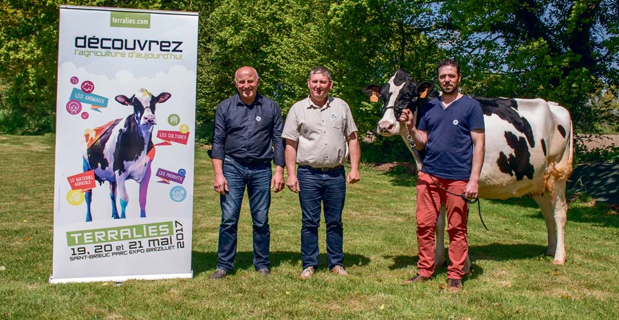 Jean-Claude Chasseboeuf (Terralies), Florent Robert (Armor Prim’Holstein) et Gaëtan Palaric (SDA) attendent un public nombreux sur le salon agricole des Côtes d’Armor. - Illustration Le salon Terralies soigne son attractivité