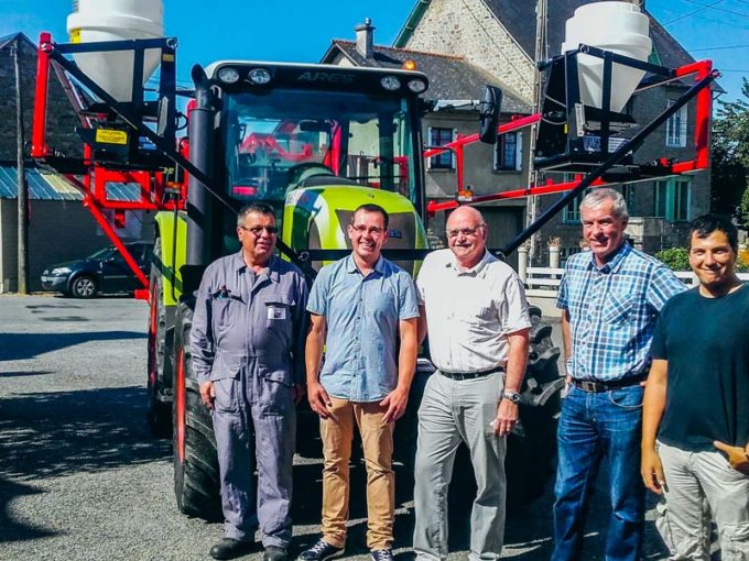 Didier et Yves-Marie Devrand (Ets Devrand), Michel Raffray (président du Syndicat mixte Arguenon-Penthièvre), Alain Tiengou (vice-président de la Chambre d'agriculture), David Bouvier (conseiller agronomie).