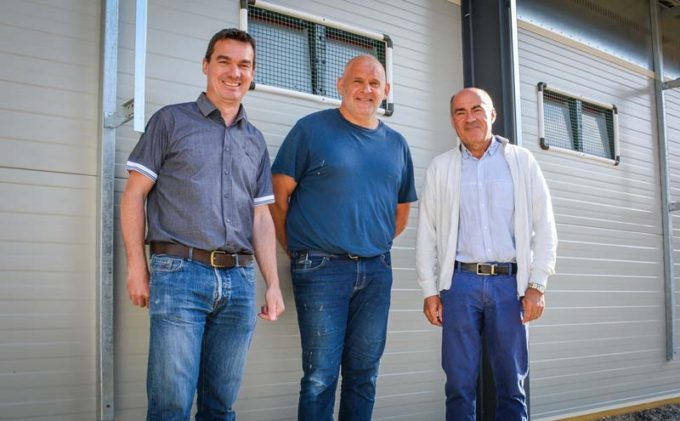 Christophe Balcou, commercial chez Sodalec Distribution ; Olivier Guévelou, aviculteur à Bégard (22) et Philippe Le Page, responsable commercial avicole chez Sanders.