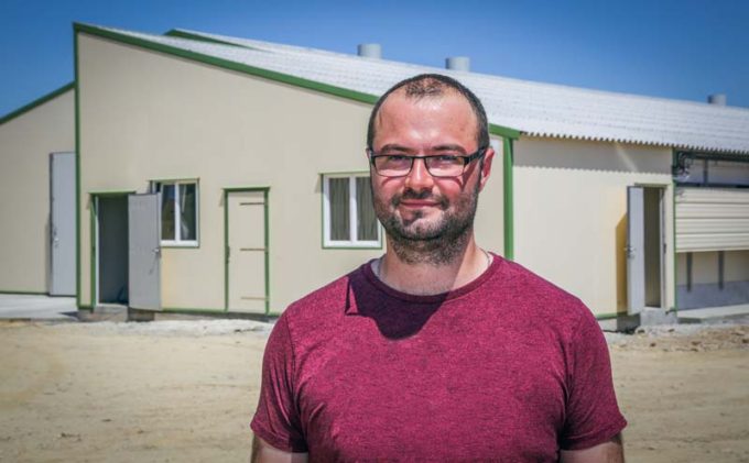 Yvan Le Callonnec, éleveur à Grand Champ (56), a fait le choix d’investir dans un nouveau bâtiment qui porte sa surface totale à 3 000 m2 en volaille chair.