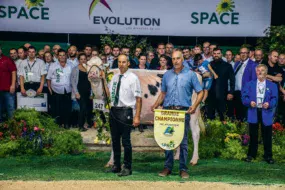 Capj Irana, au Gaec Cabon dans le Finistère, est sacrée Grande championne.