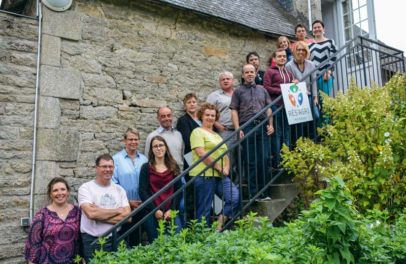 Les responsables de Rés'agri présentaient le bilan des visites estivales, la semaine dernière à Kerguéhénnec. - Illustration 800 visiteurs dans les fermes du Morbihan