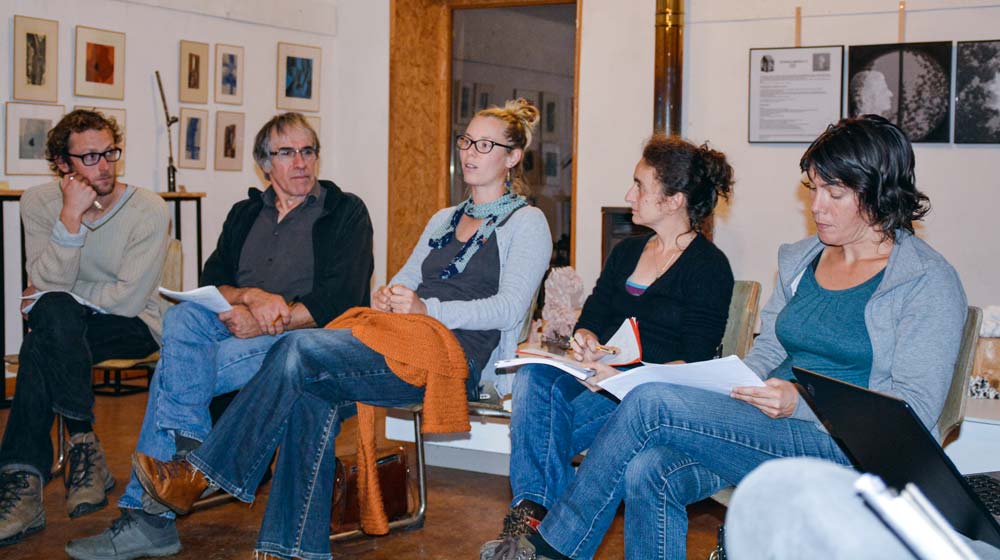 Charlène Tortay (au centre) a témoigné sur son cheminement pour s’associer, à l’occasion du café de la FDCivam 35. - Illustration Entente et organisation pour travailler à plusieurs